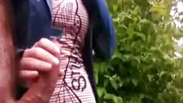 دختر ویدیو سکس باحال نونوجوان چشم بسته و